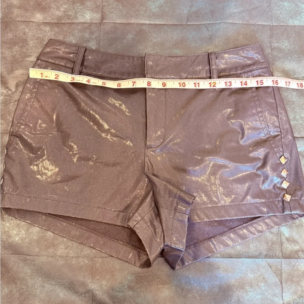 🔥NWOT Forever 21 Women’s Faux Leather Black Shorts Size M 🔥